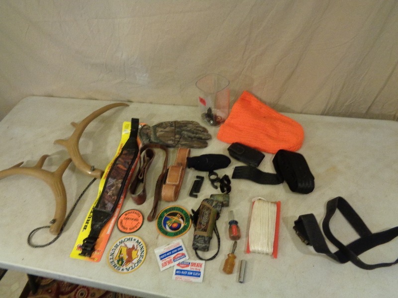 lot 56 image: Hunting Items