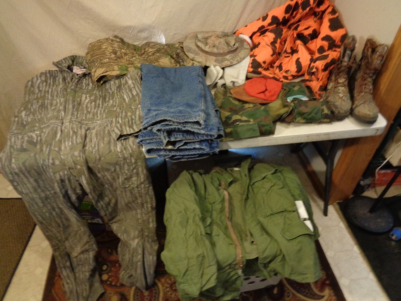 lot 87 image: Warm Hunting Clothes and Boots