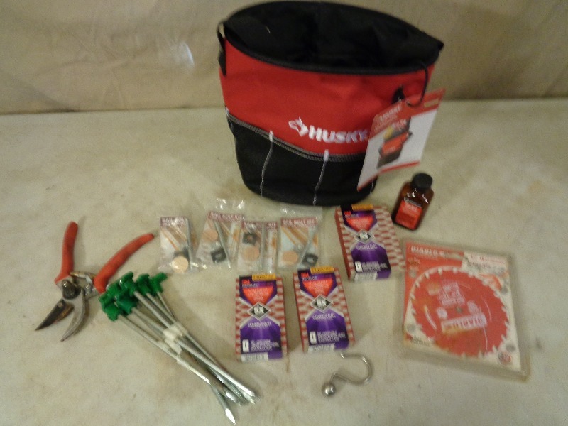lot 90 image: New Husky Tool Bag and New Items