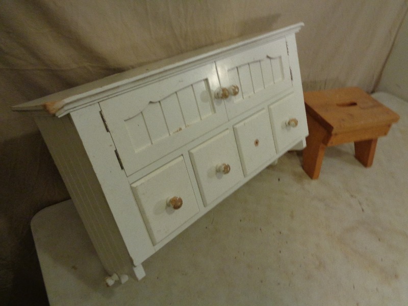 lot 124 image: Neat Shelf and Little Wood Stool