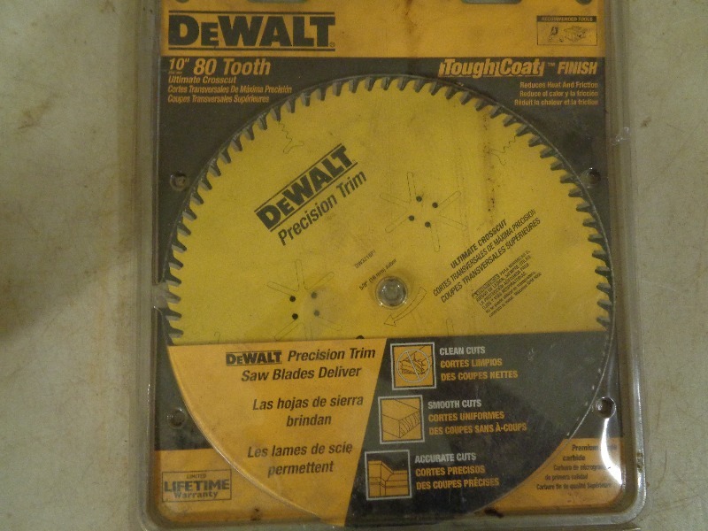 lot 129 image: New DeWalt 10 Saw Blade