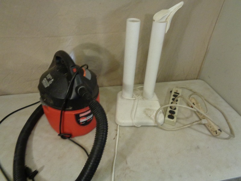 lot 155 image: Craftsman Shop Vac, Boot Dryer, and More
