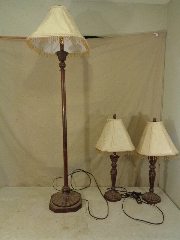 lot 170 image: 3 Lamps