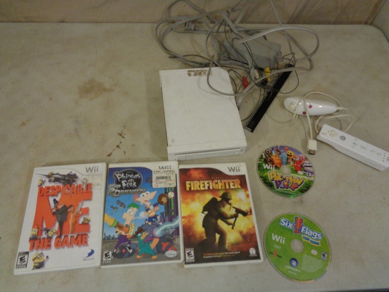 lot 171 image: Nintendo Wii and More
