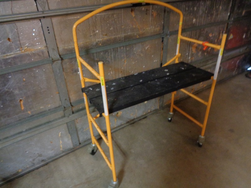 lot 15 image: Rolling Scaffold