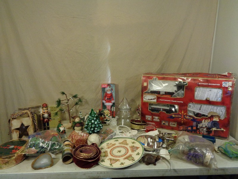 lot 190 image: New Barbie, Stone, and More