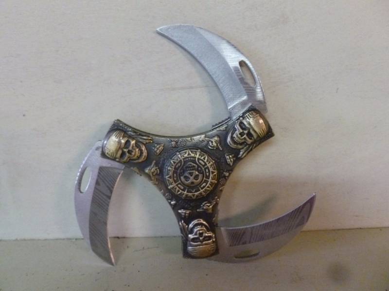 lot 35 image: Knife