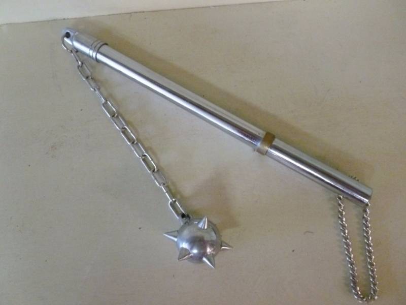 lot 37 image: Nun Chuck