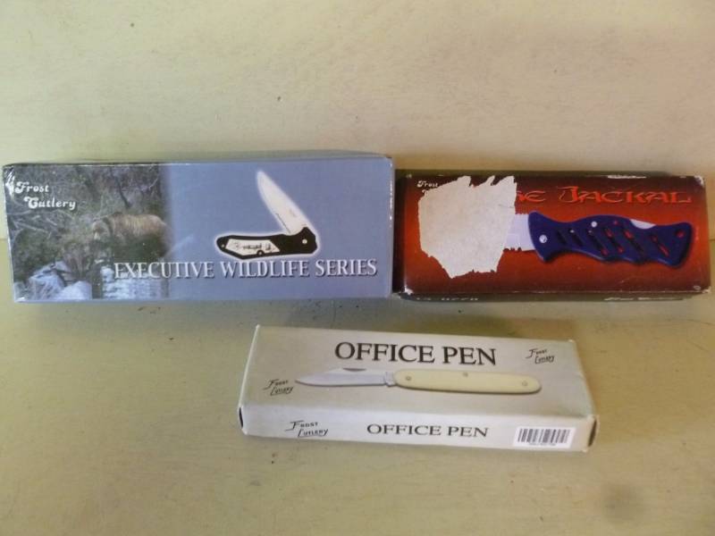 lot 45 image: New Pocket Knives