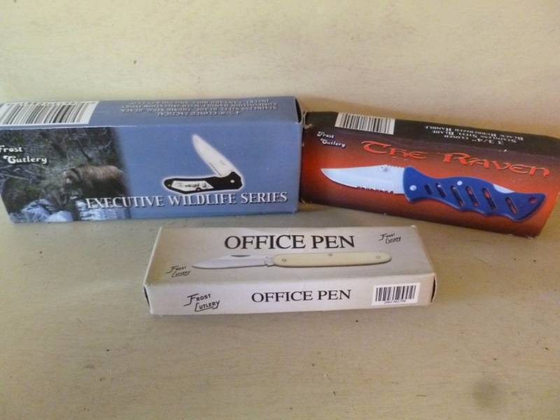 lot 47 image: New Pocket Knives