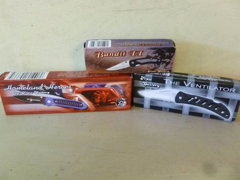 lot 53 image: New Pocket Knives