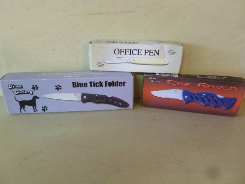 lot 55 image: New Pocket Knives