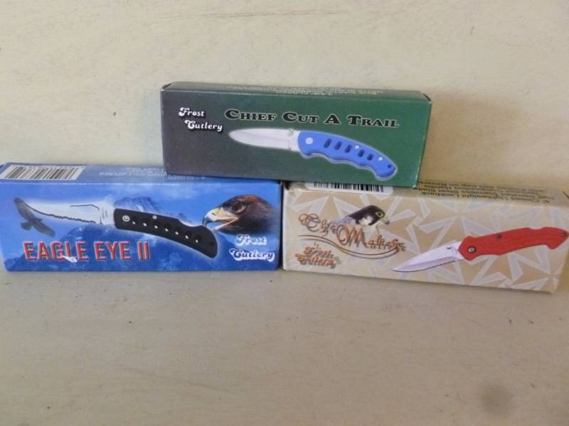 lot 61 image: New Pocket Knives