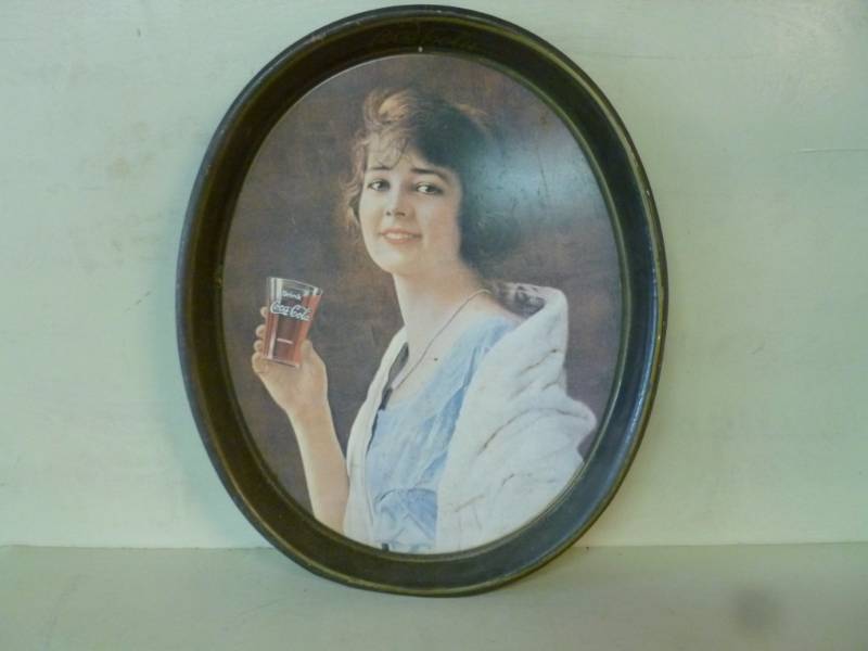 lot 68 image: Vintage Coca-Cola