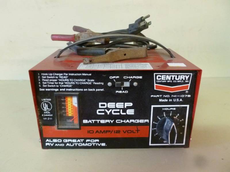 lot 80 image: Battery Charger