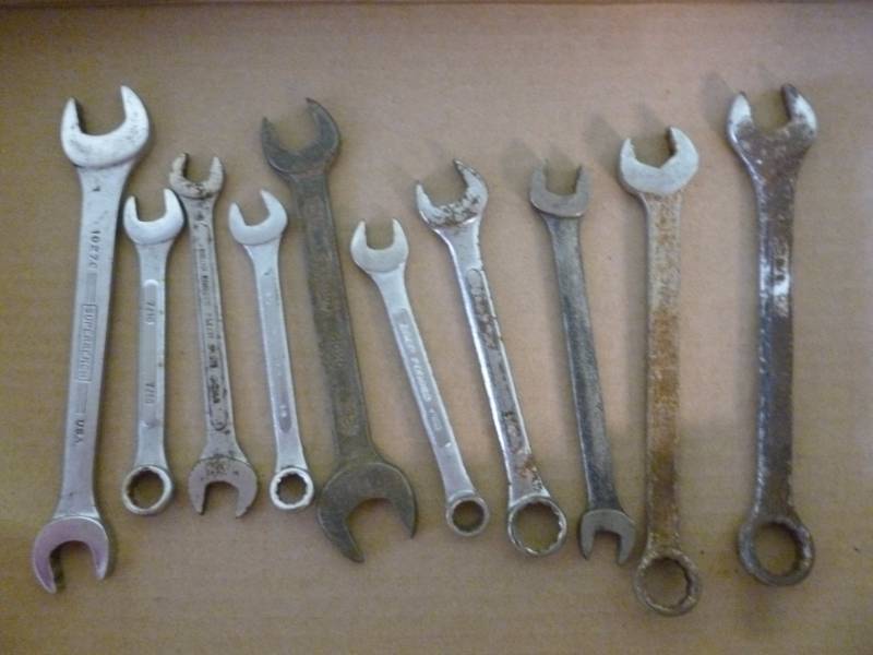 lot 90 image: Tools