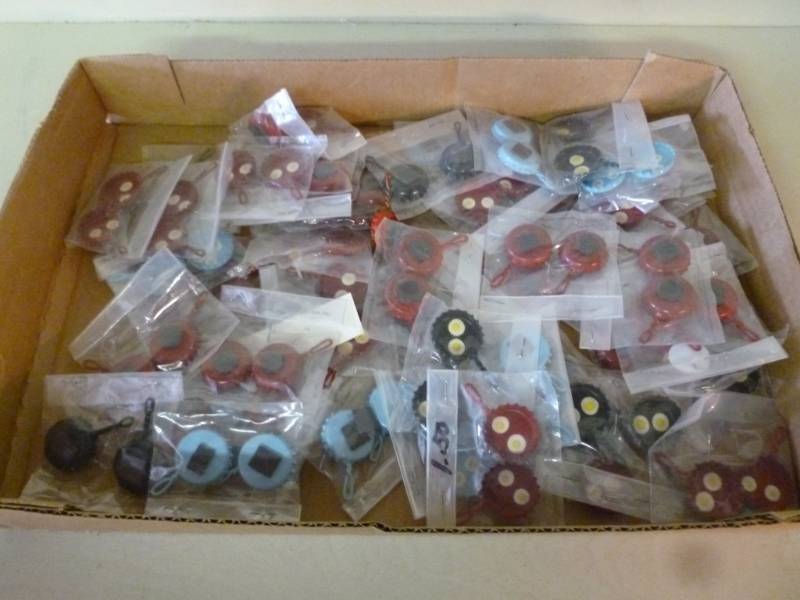 lot 93 image: Refrigerator Magnets