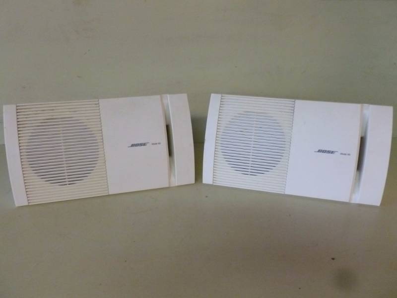 lot 101 image: Bose Speakers