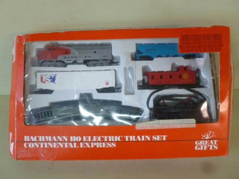 lot 106 image: Train Set