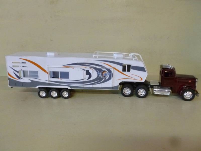 lot 115 image: Toy Truck