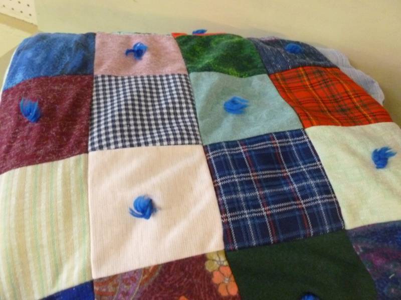 lot 120 image: Quilt