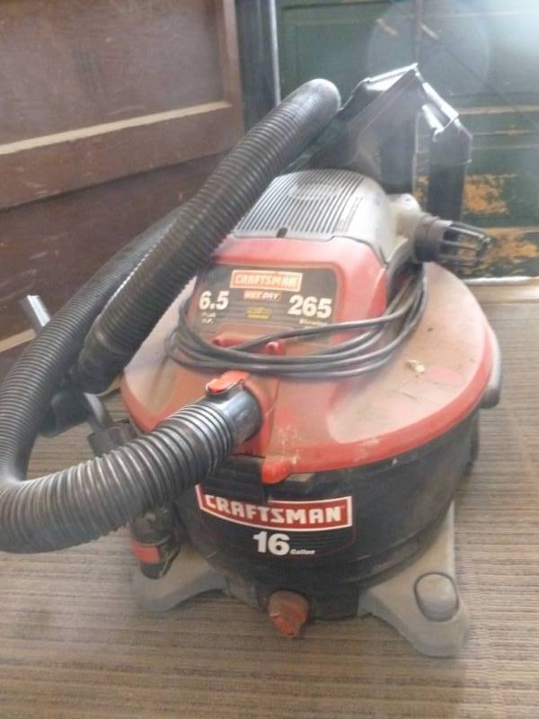 lot 128 image: Shop Vac