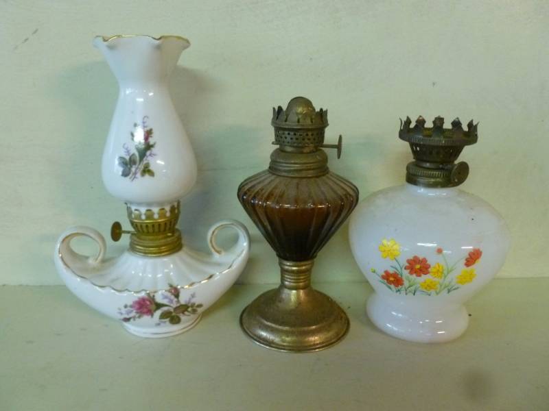 lot 131 image: Oil Lamps