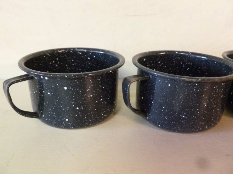 lot 133 image: Enamelware