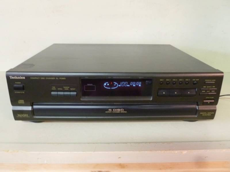 lot 157 image: Technics CD Player