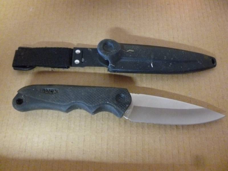 lot 172 image: Buck Knife