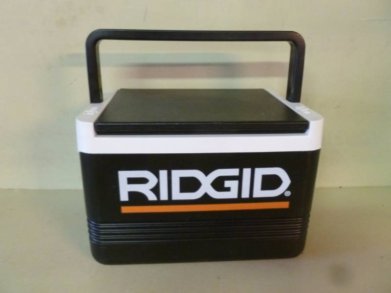 lot 200 image: Lunchbox