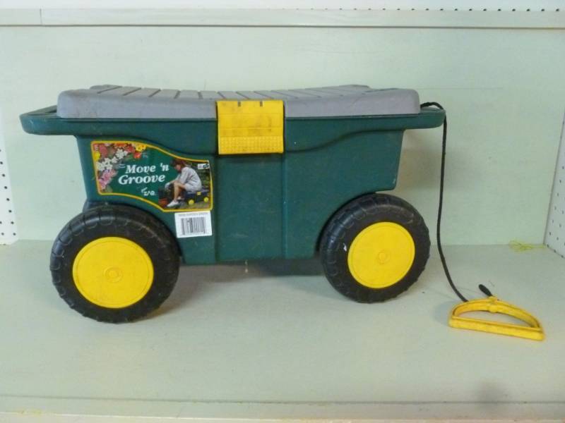 lot 211 image: Flower Garden Cart