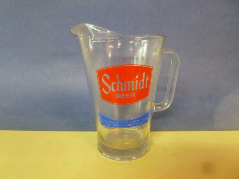 lot 231 image: Vintage Schmidt Beer