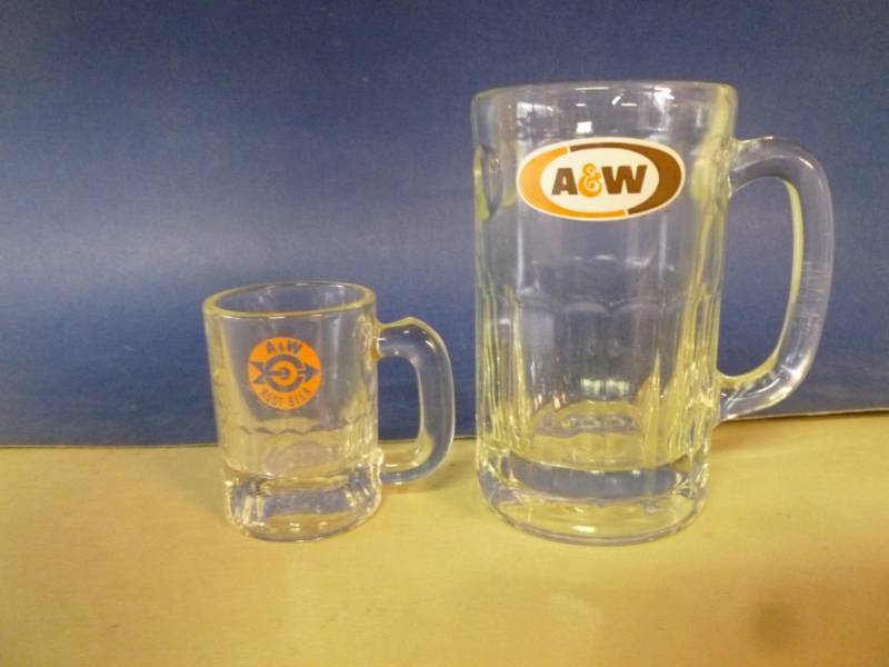 lot 233 image: A&W Collectible