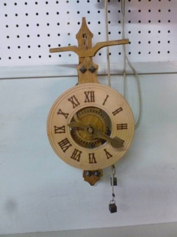 lot 251 image: Gear Clock
