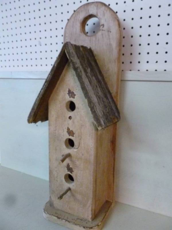 lot 257 image: Bird House