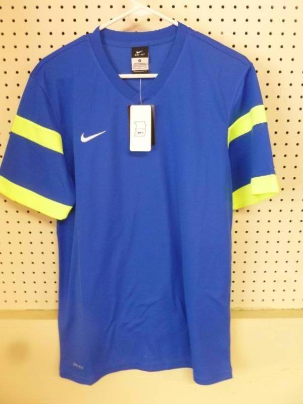 lot 316 image: Nike Sports Wear