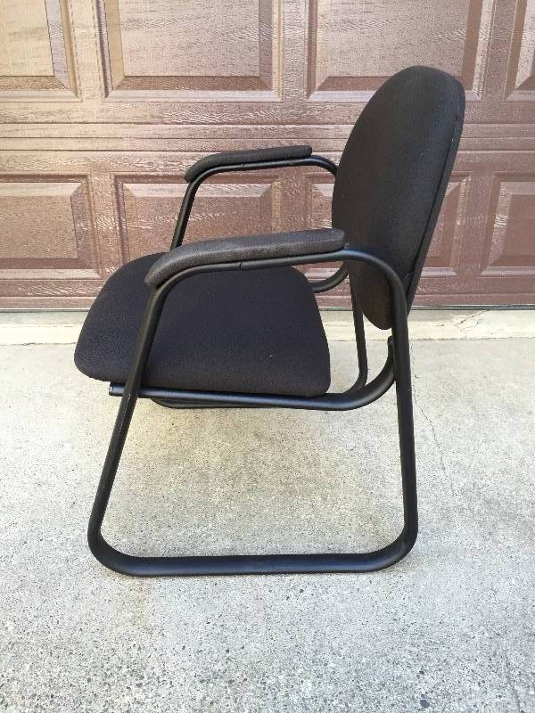lot 15 image: Office Reception Ergonomic Sled Base Guest Lounge Chair with Padded Arms Home Office Seating Side Chair - Nice Condition Retails New $125.00 Chair #3-24x24x33