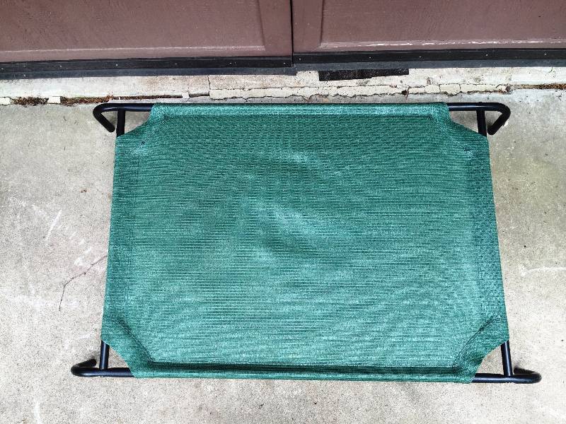 lot 2 image: Extra Large Green Dog Bed Elevated Outdoor Raised Pet Cot Indoor Durable Steel Frame