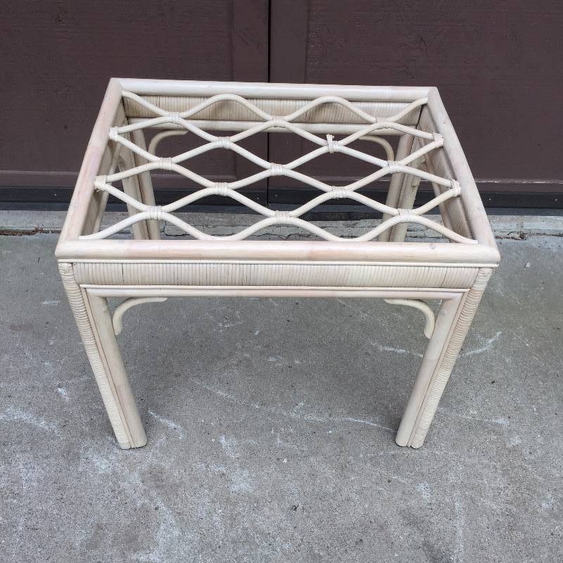 lot 46 image: Vintage Mid Century Modern Blonde Bamboo Wicker Rattan Woven End Table Deck Porch Breezy Sunroom - Very Nice Condition For Age