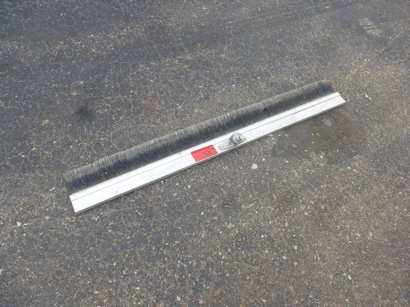 lot 42 image: Aluminum Finish Broom # 33