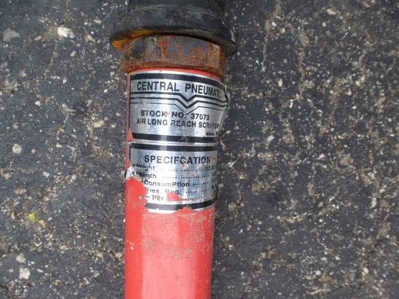 lot 66 image: Central Pneumatic Floor Tile Remover # 57