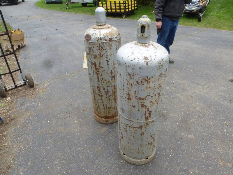 lot 74 image: LP Gas Cylinders # 64