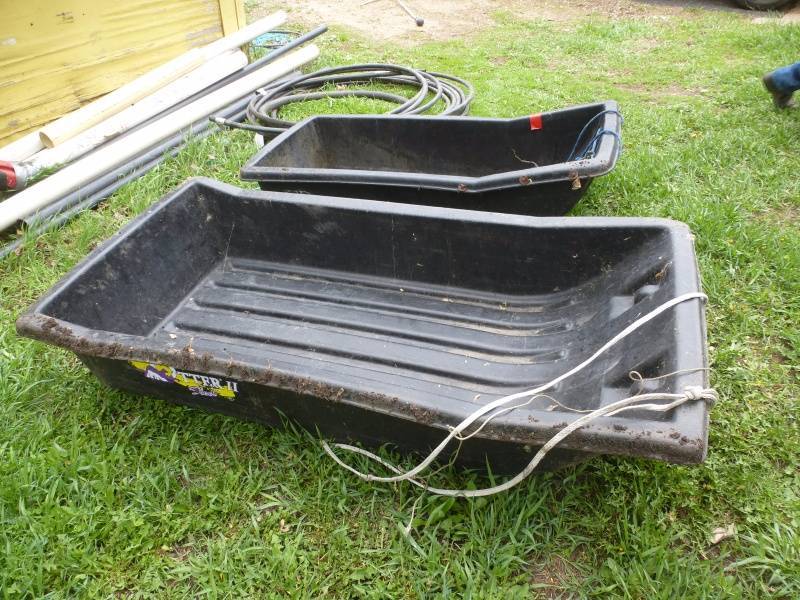 lot 84 image: Otter Sleds # 72