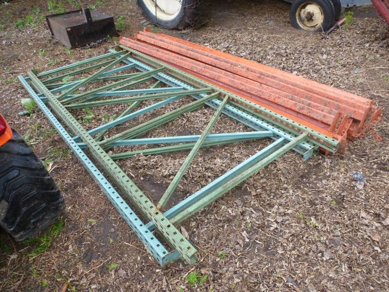 lot 94 image: Pallet Racking GreenOrange