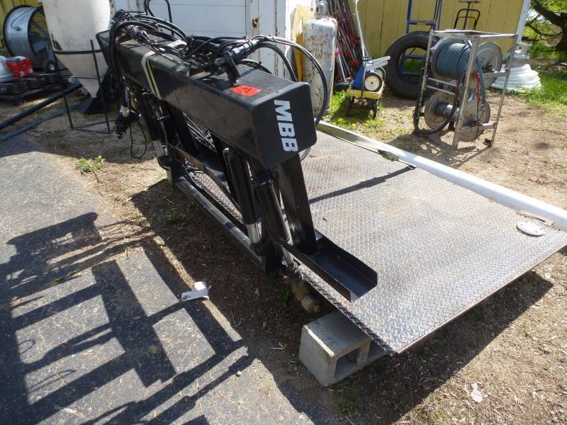 lot 106 image: MBB Interlift Power Lift Gate # 93