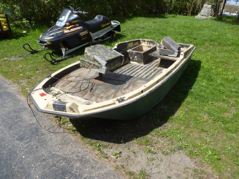 lot 108 image: Duck Boat 10Ft # 95