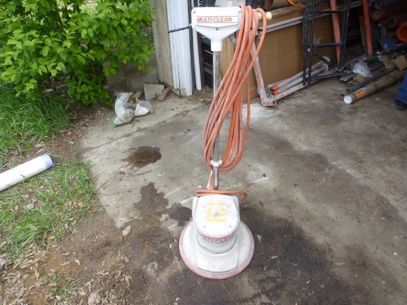 lot 114 image: Multi Clean Floor Scrubbersander # 103