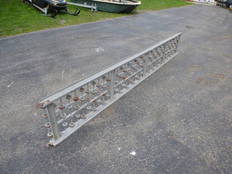 lot 118 image: Aluminum Roller Load Rack # 107