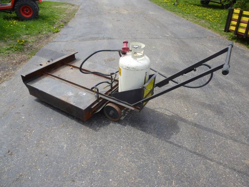 lot 5 image: Asphalt Crack Prep Heater